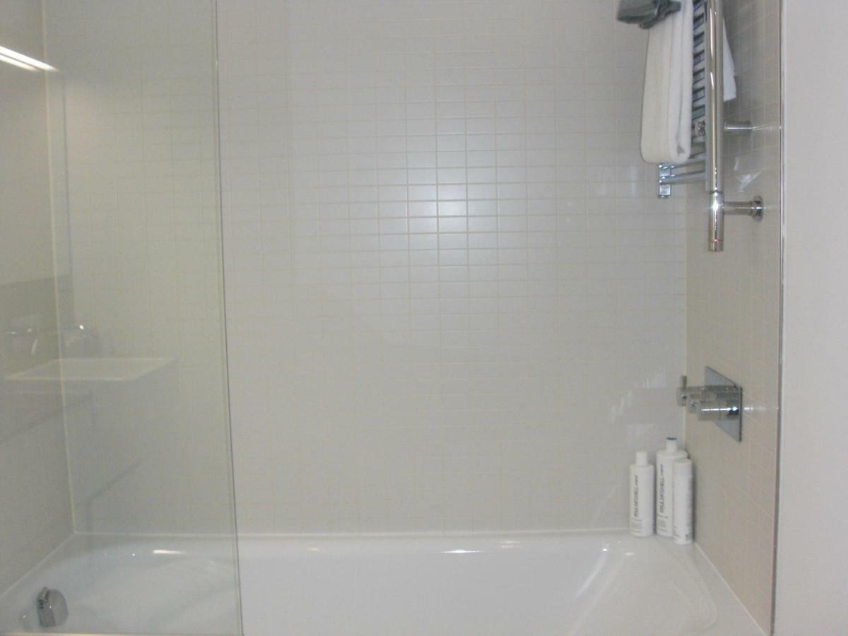 Luxury Modern Apartment Лестер Экстерьер фото